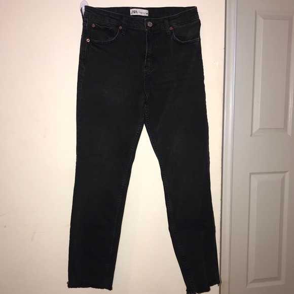 ZARA Slim Straight Fit Jeans - Picture 2 of 4